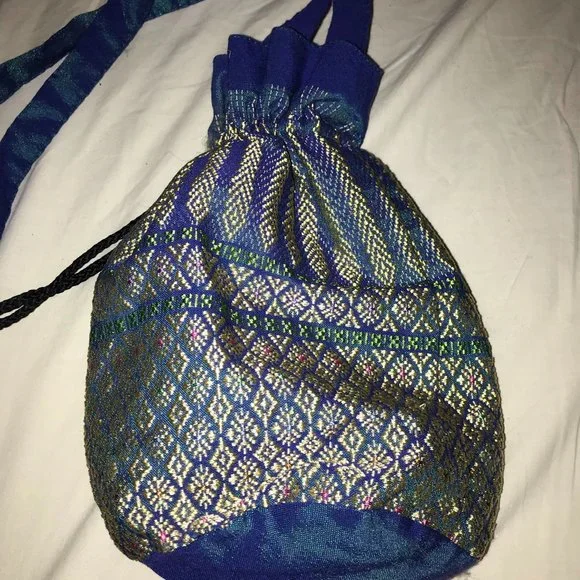 Drawstring Potli Style pouch - Picture 1 of 3
